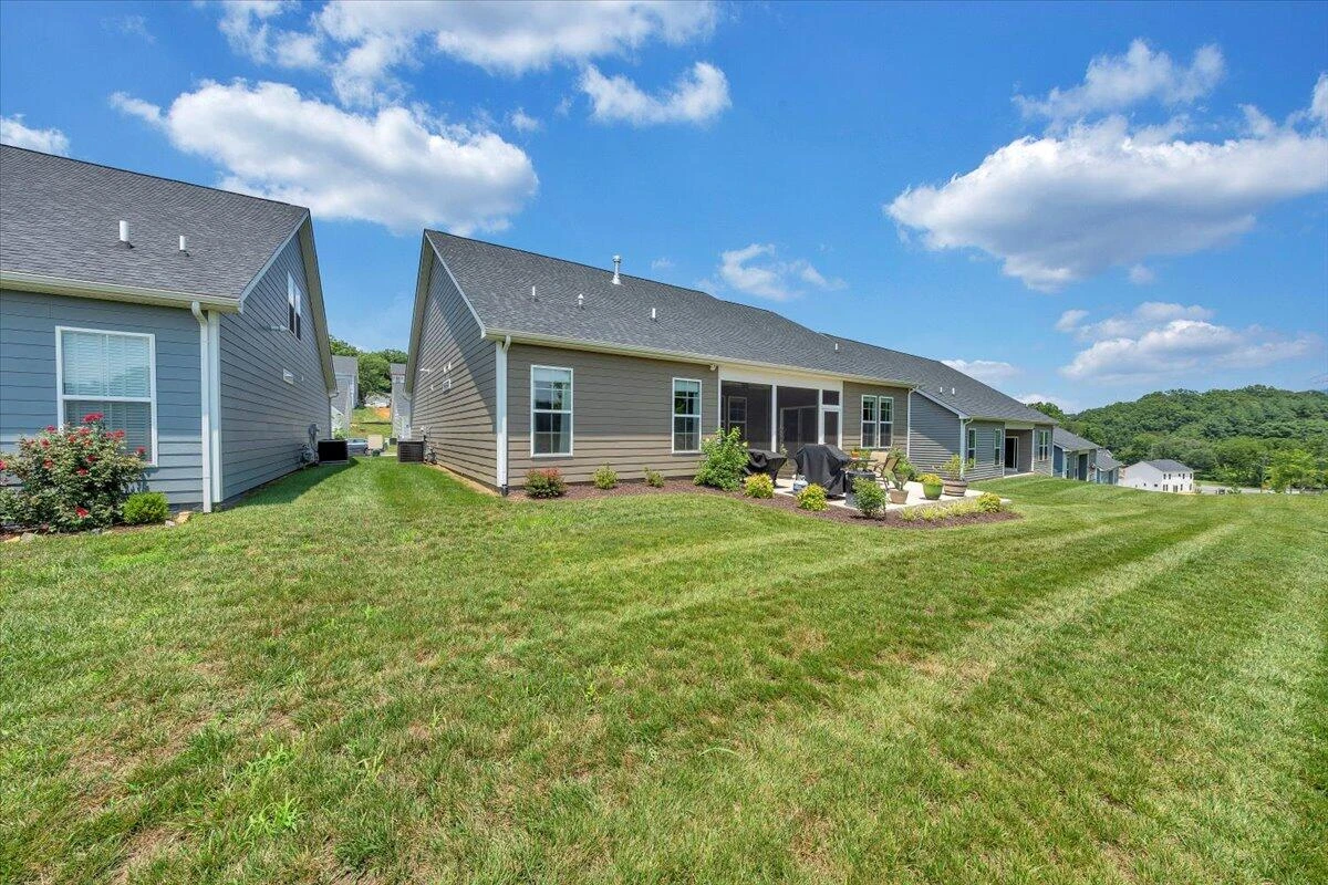 2153 Kings Walk DR NE - Photo 46
