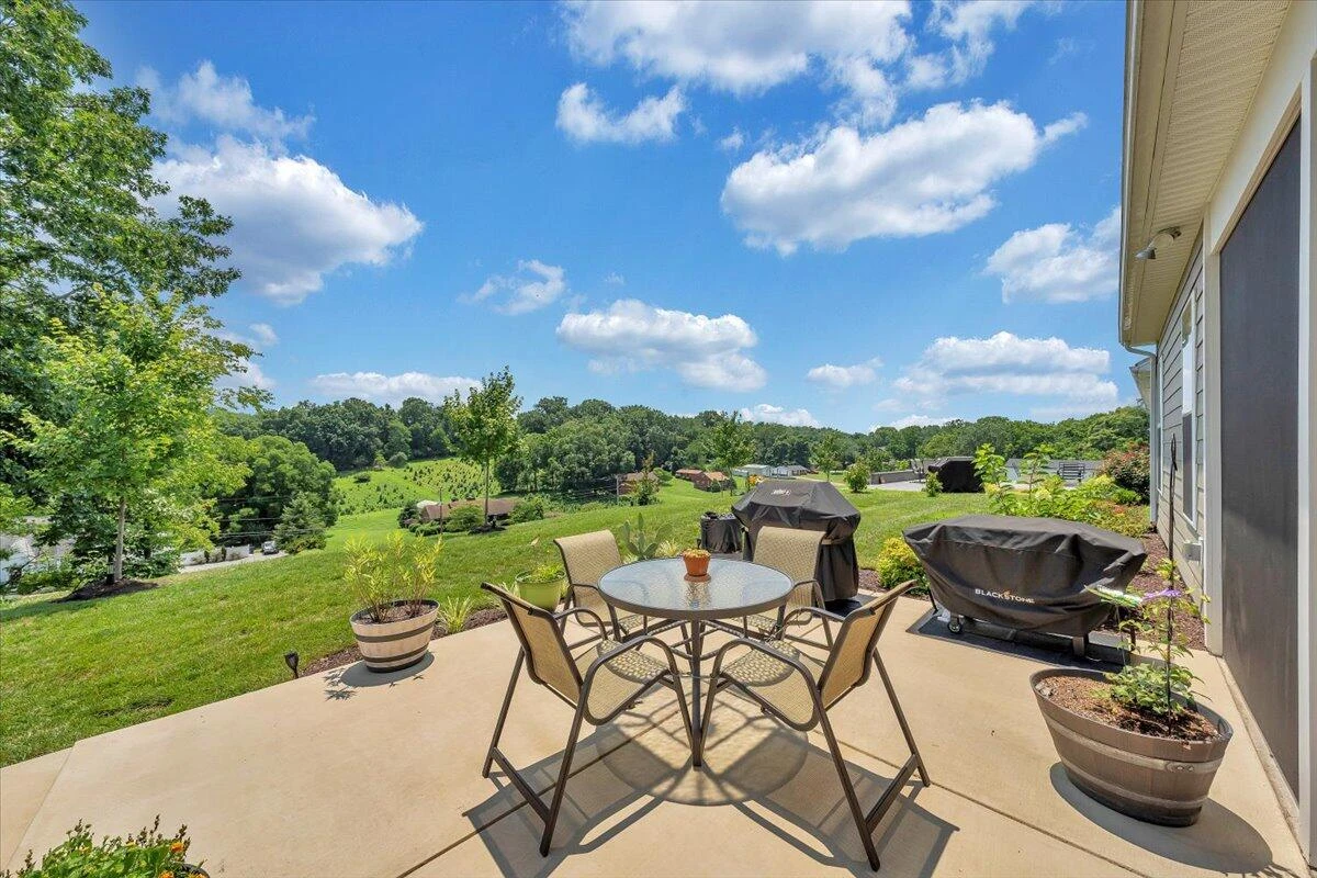 2153 Kings Walk DR NE - Photo 48