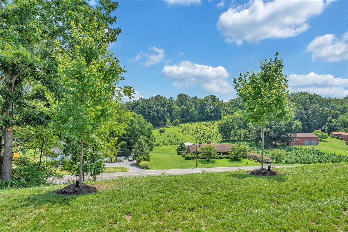 2153 Kings Walk DR NE - Photo 49