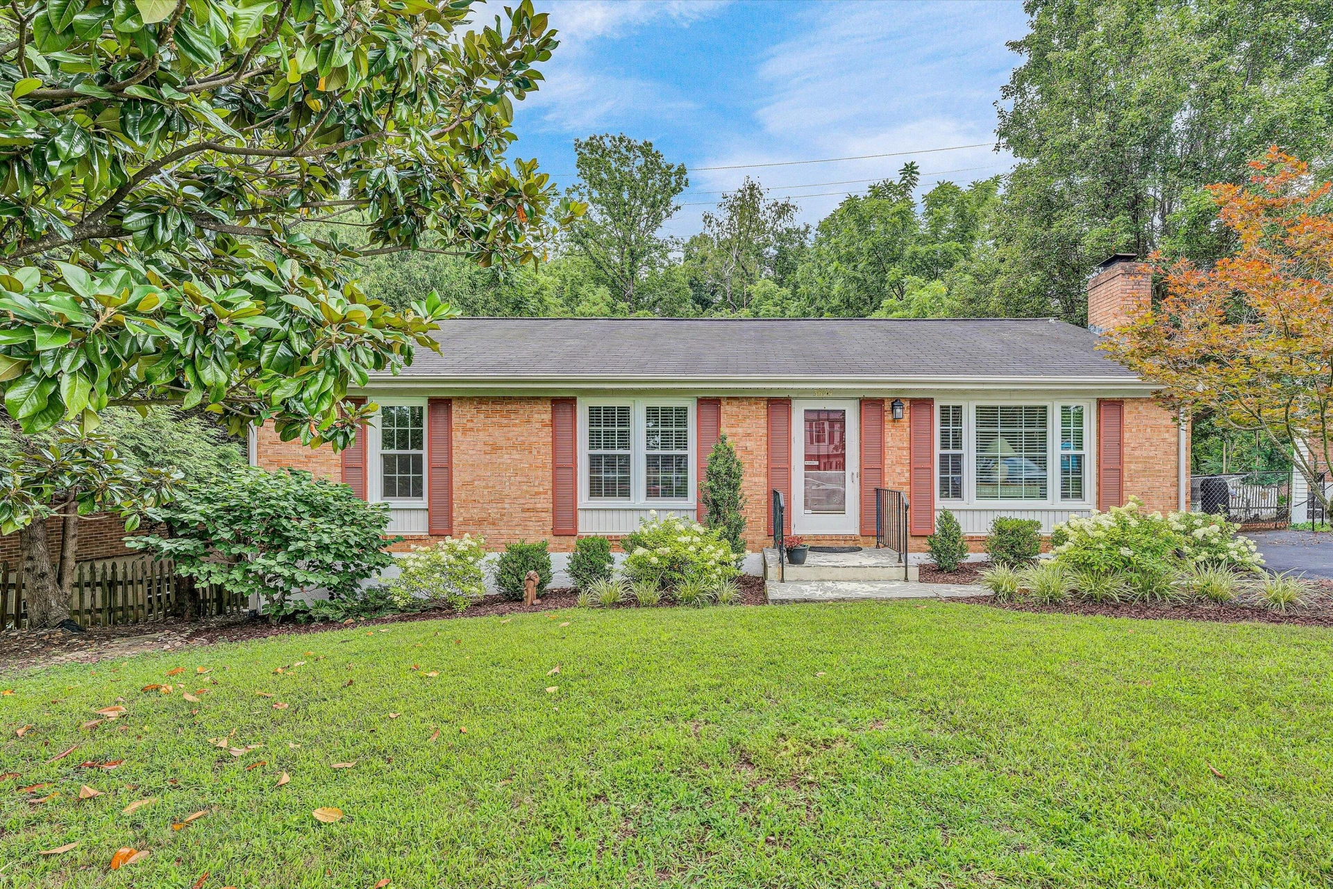 3624 Janney LN