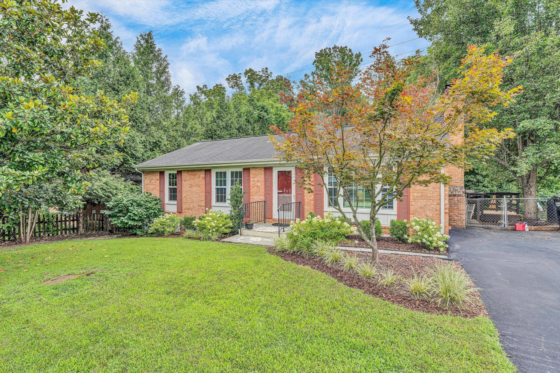 3624 Janney LN - Photo 2