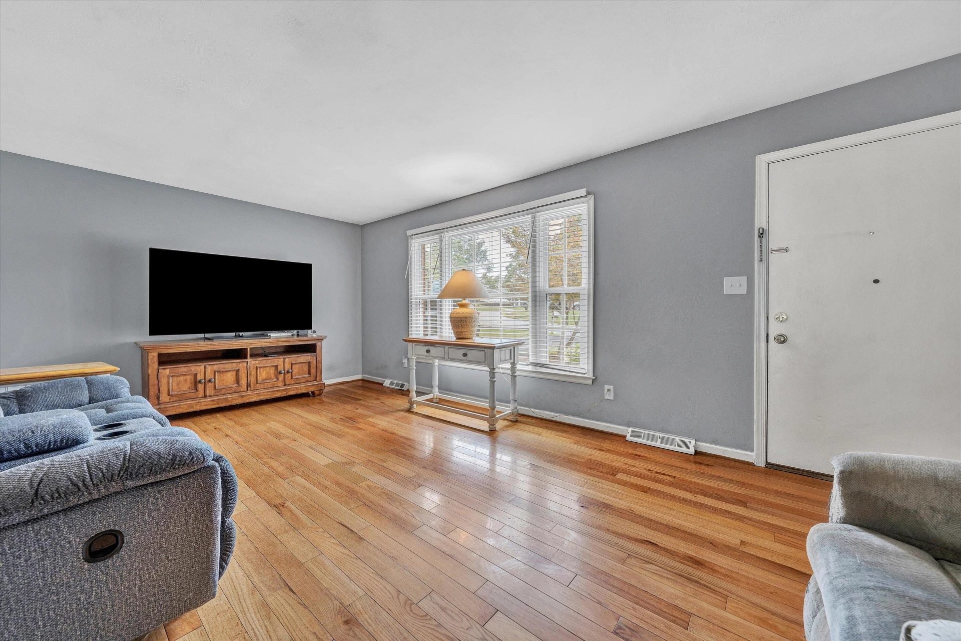 3624 Janney LN - Photo 4