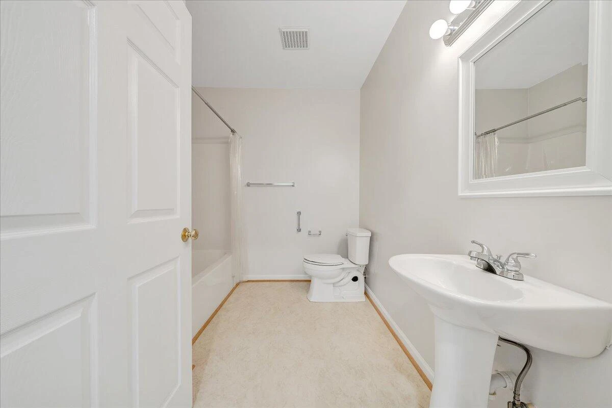 4448 Pheasant Ridge RD #404 - Photo 28