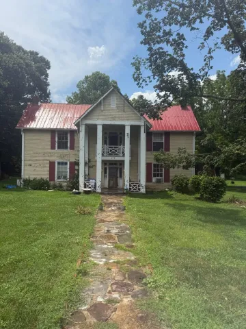 579,581 Botetourt RD