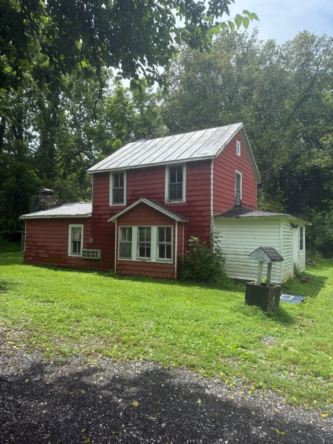 579,581 Botetourt RD - Photo 2