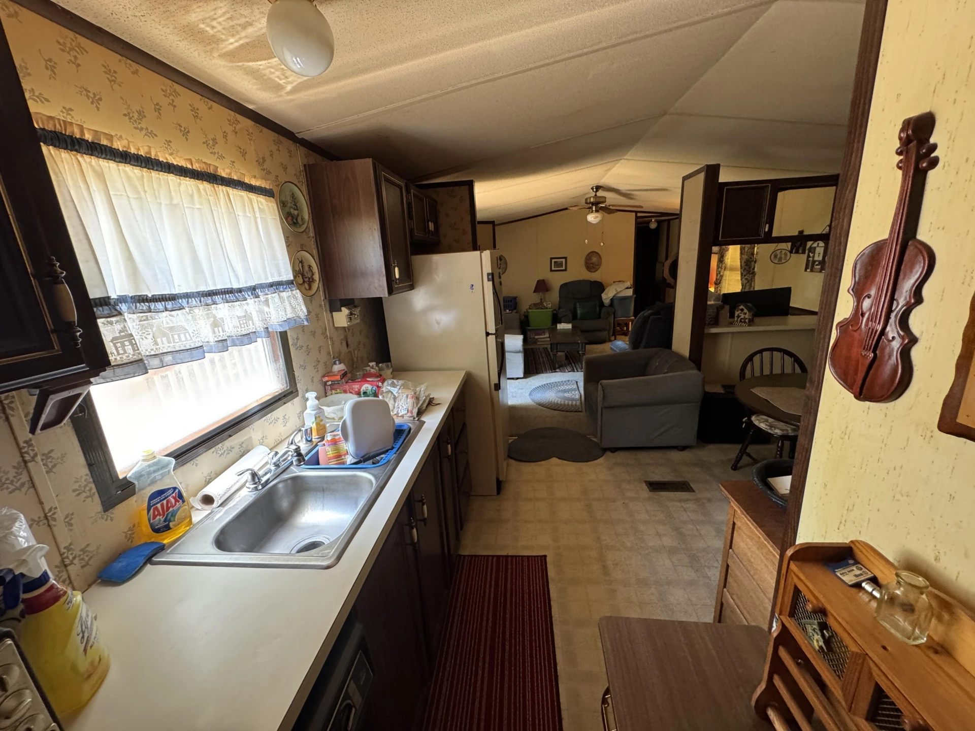 1397 Woodcroft DR - Photo 10