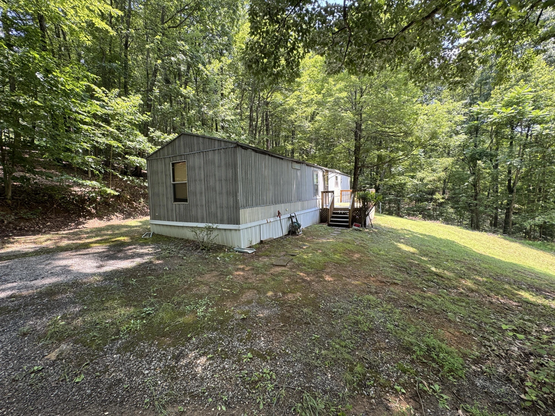 1397 Woodcroft DR - Photo 2