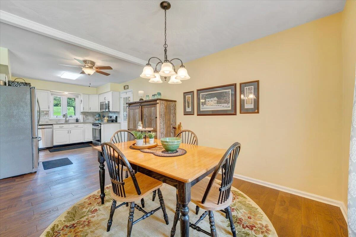 136 Grimes ST - Photo 14