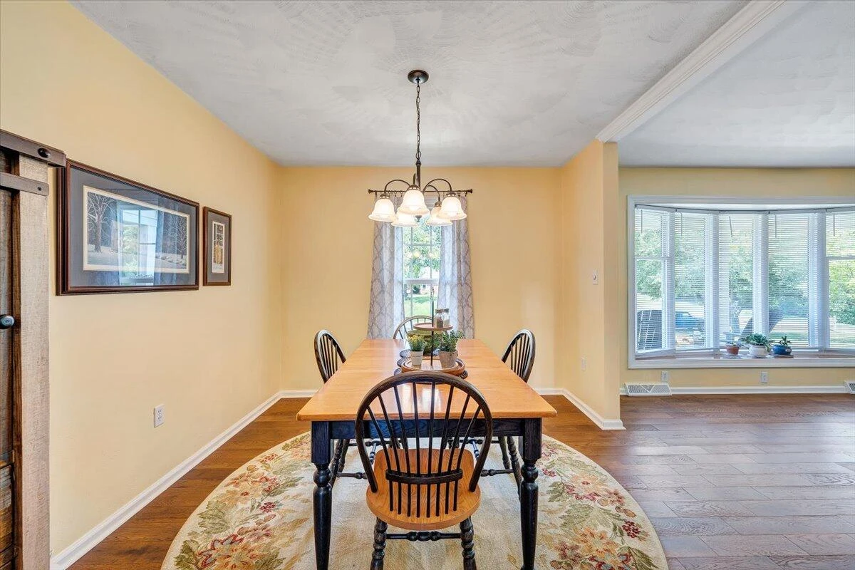 136 Grimes ST - Photo 17