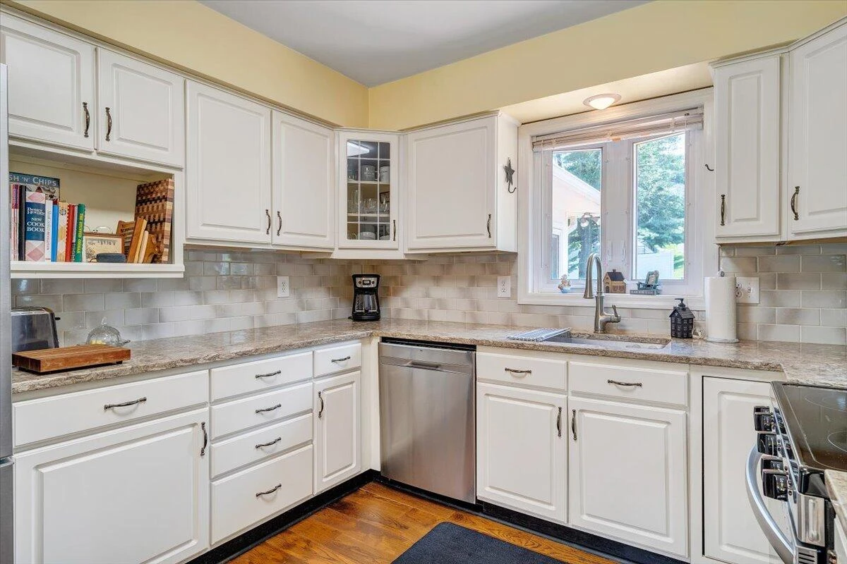 136 Grimes ST - Photo 21