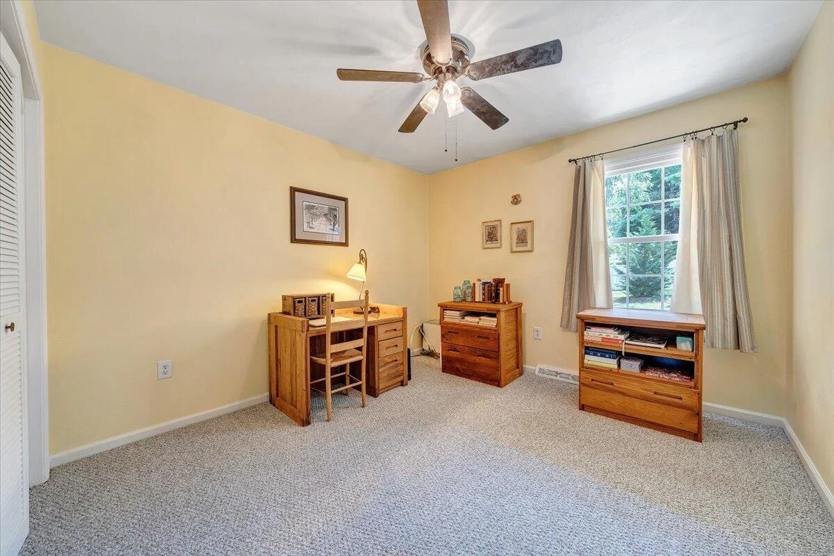 136 Grimes ST - Photo 27