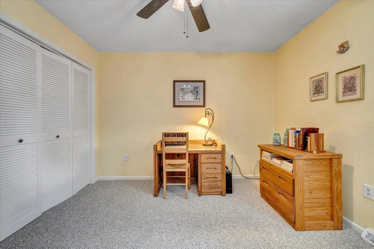 136 Grimes ST - Photo 28