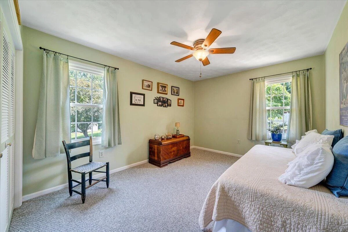 136 Grimes ST - Photo 30