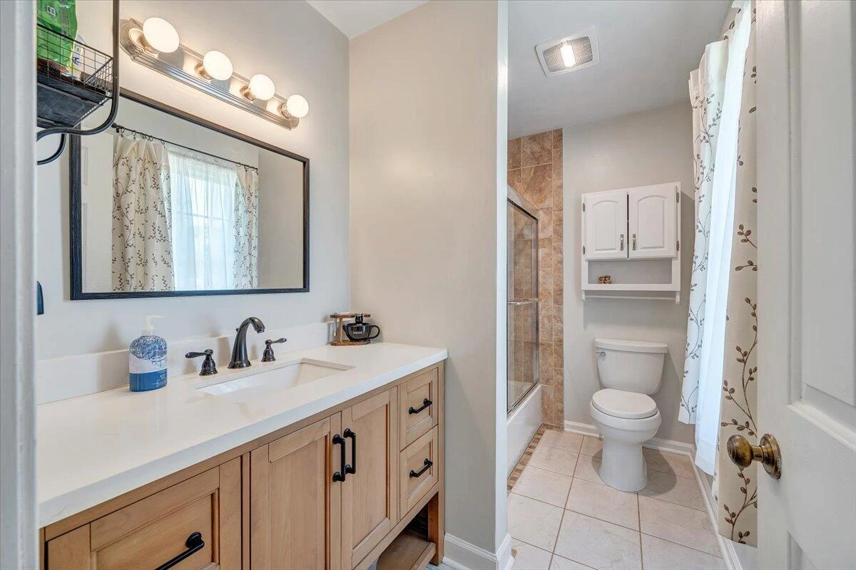 136 Grimes ST - Photo 34