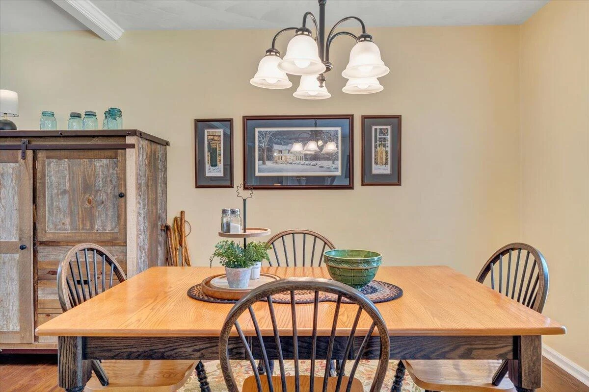 136 Grimes ST - Photo 12
