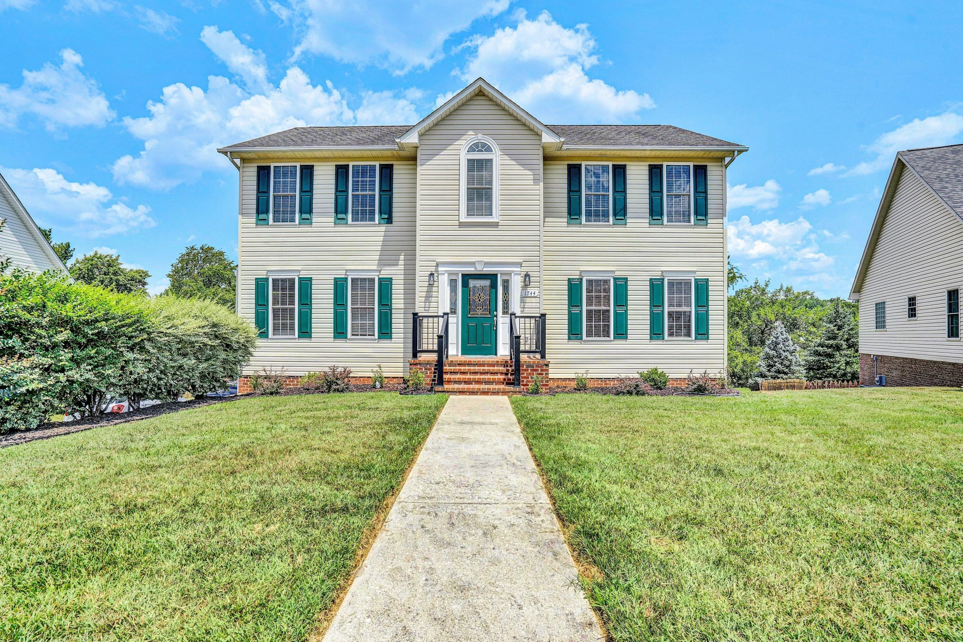1744 High Gate LN