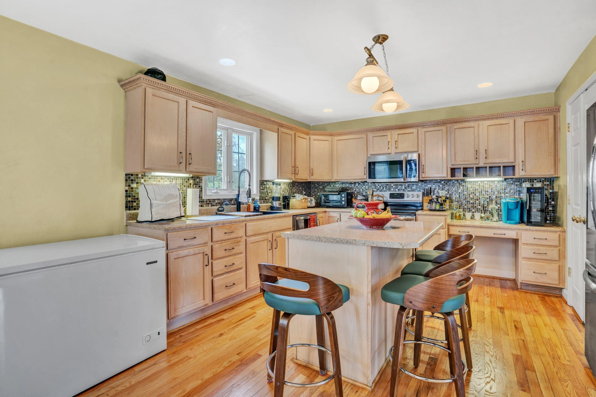 1744 High Gate LN - Photo 15
