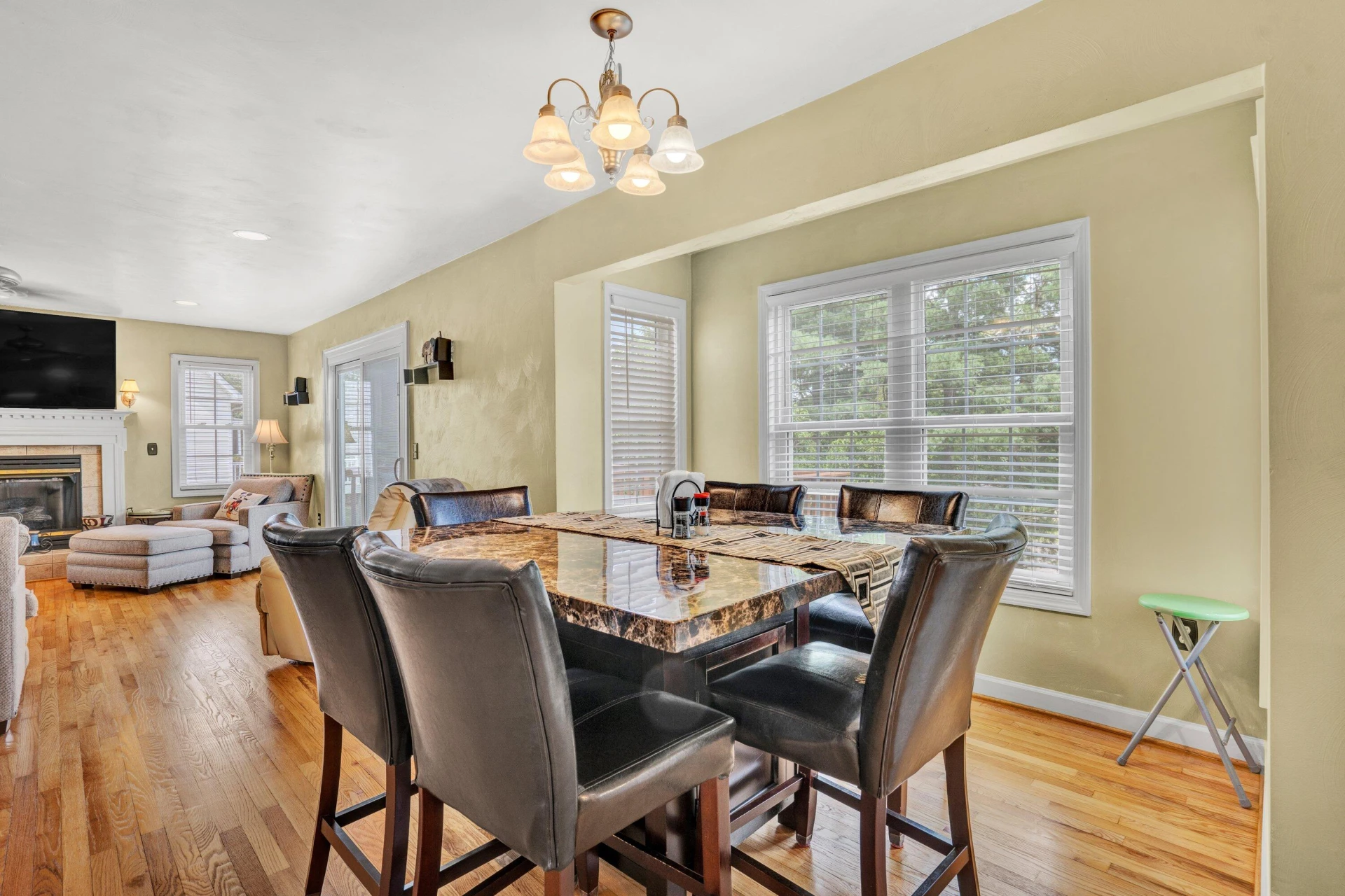 1744 High Gate LN - Photo 18