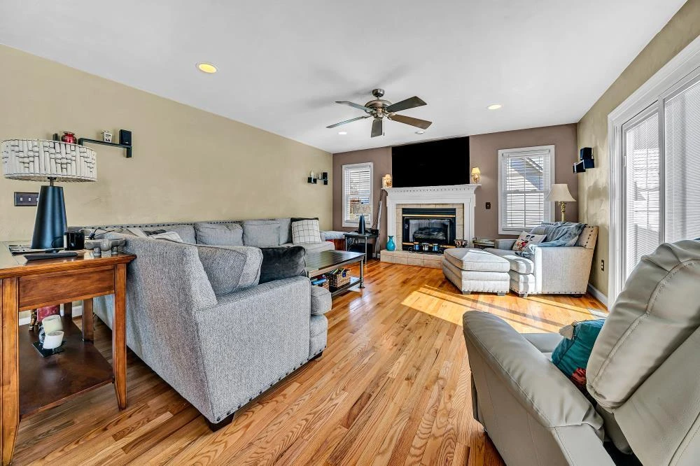 1744 High Gate LN - Photo 21