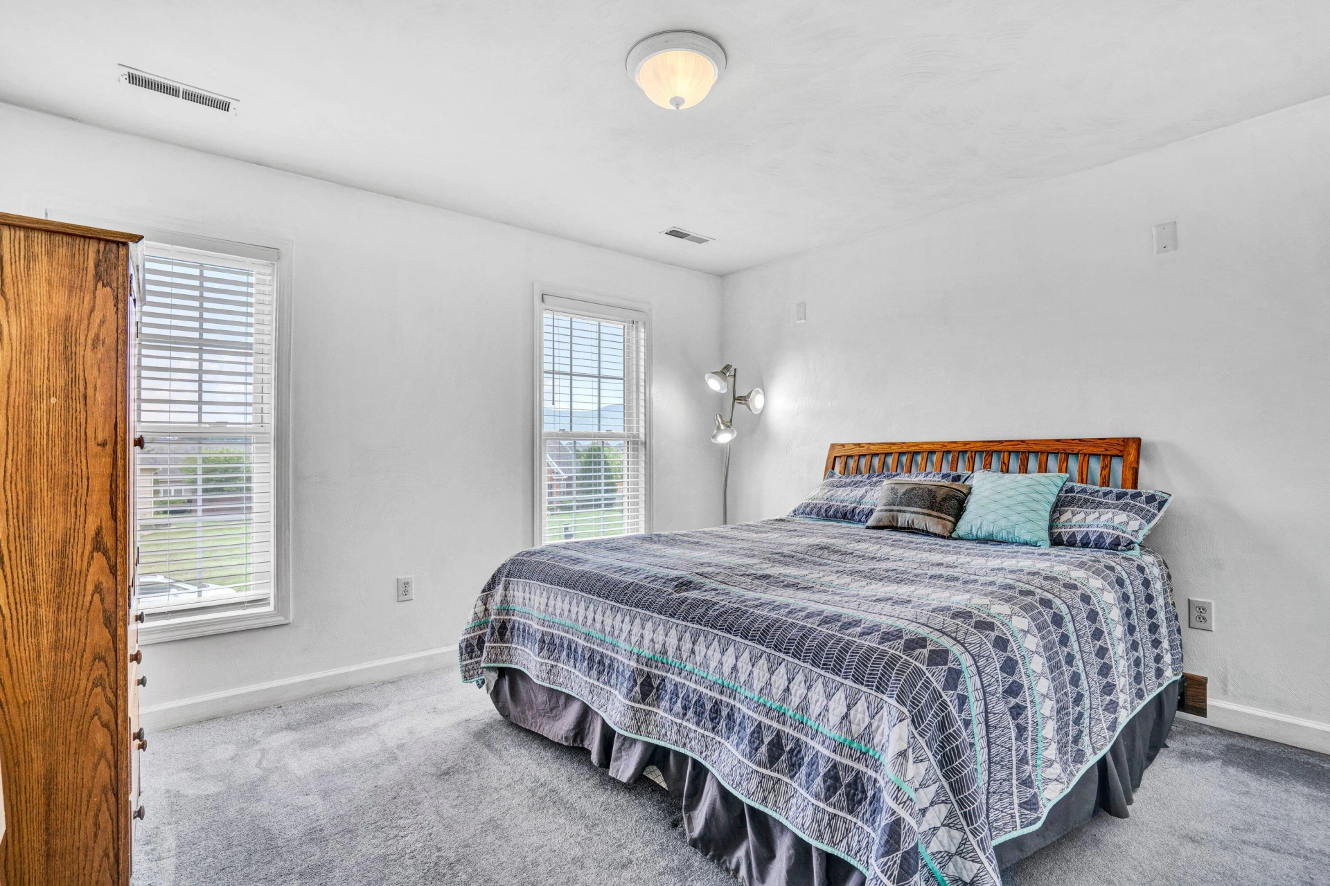 1744 High Gate LN - Photo 32