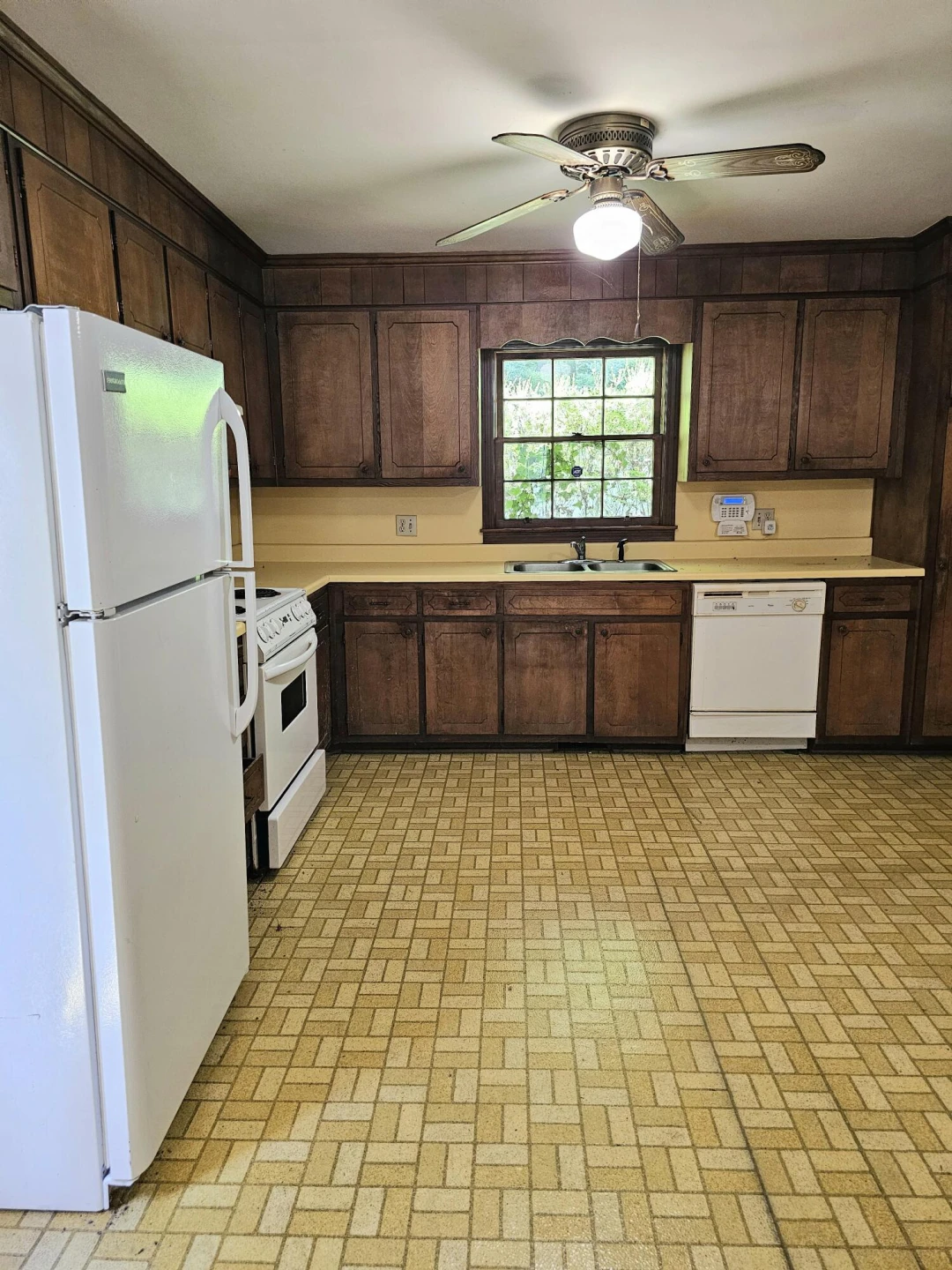 1018 Morningside LN - Photo 11