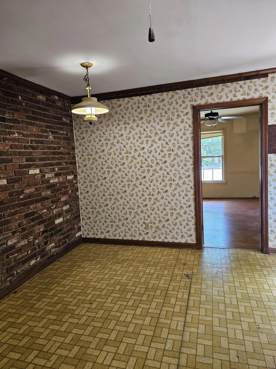 1018 Morningside LN - Photo 9