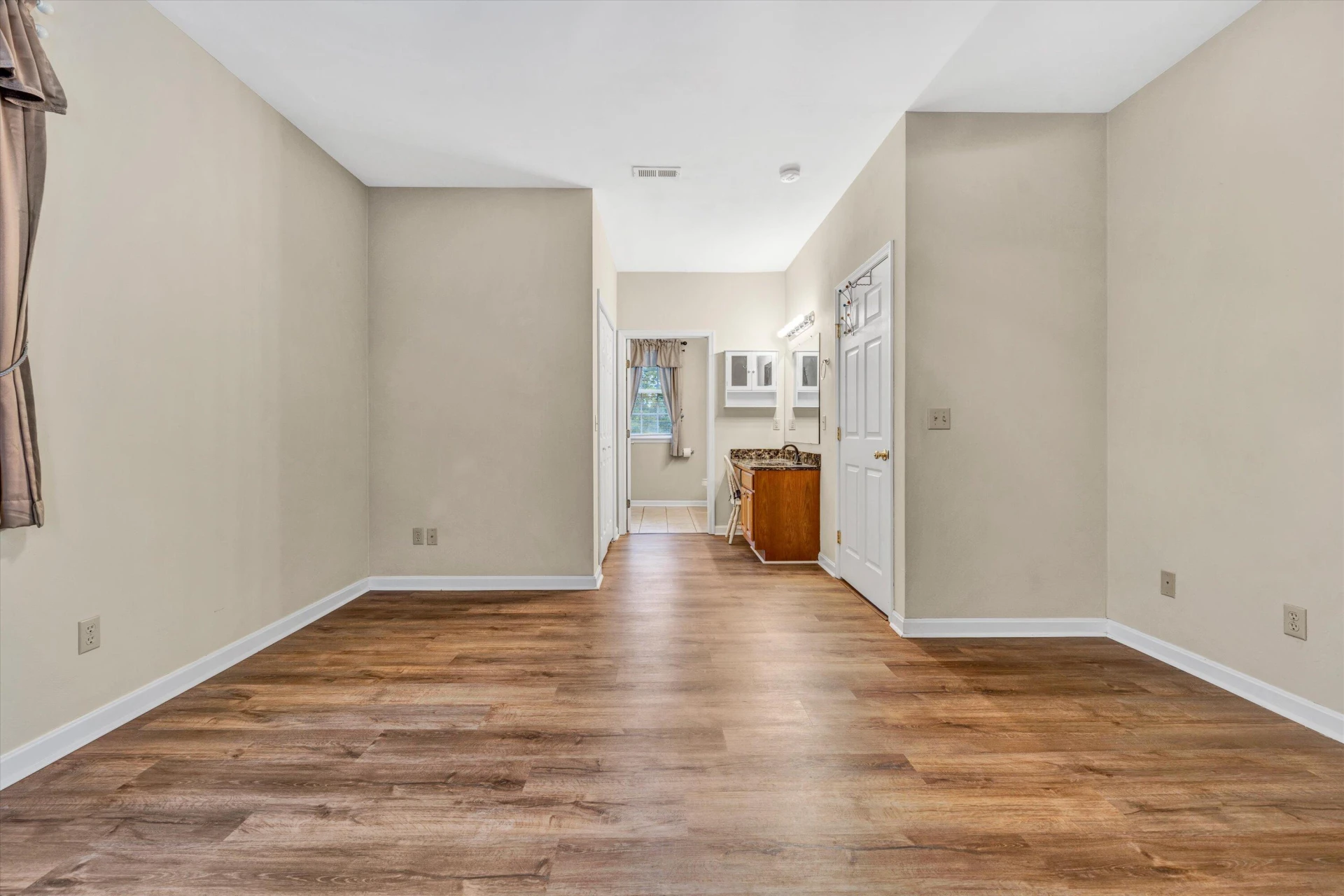 4828 Hardy RD - Photo 15