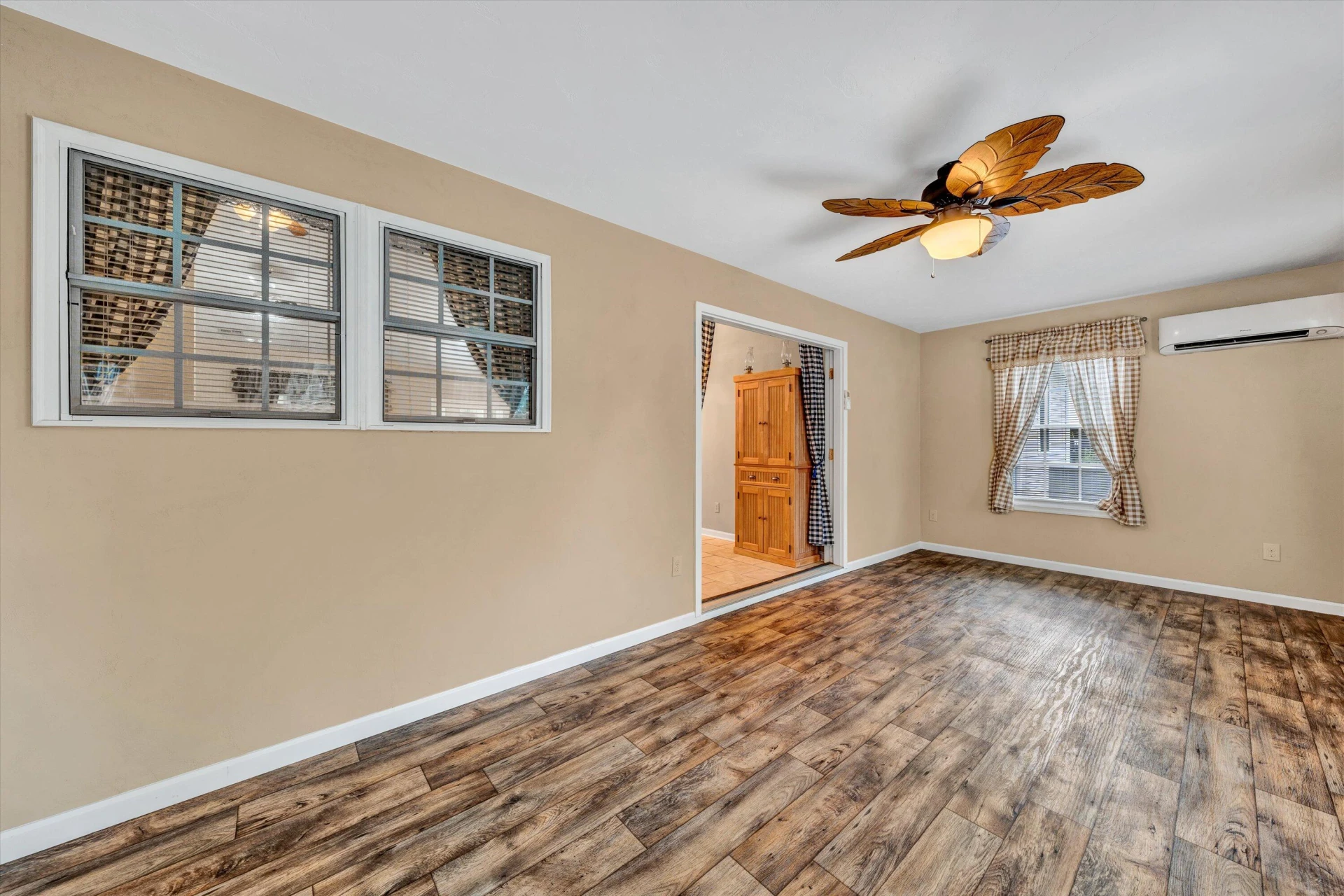 4828 Hardy RD - Photo 25