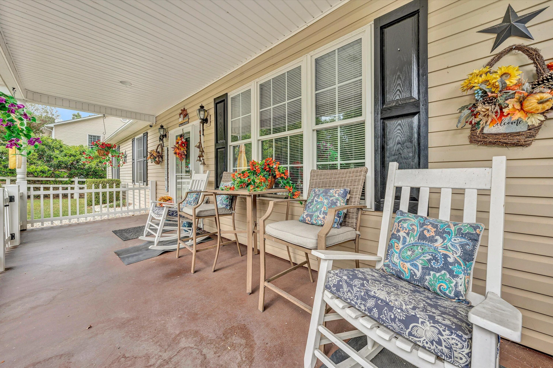 4828 Hardy RD - Photo 5