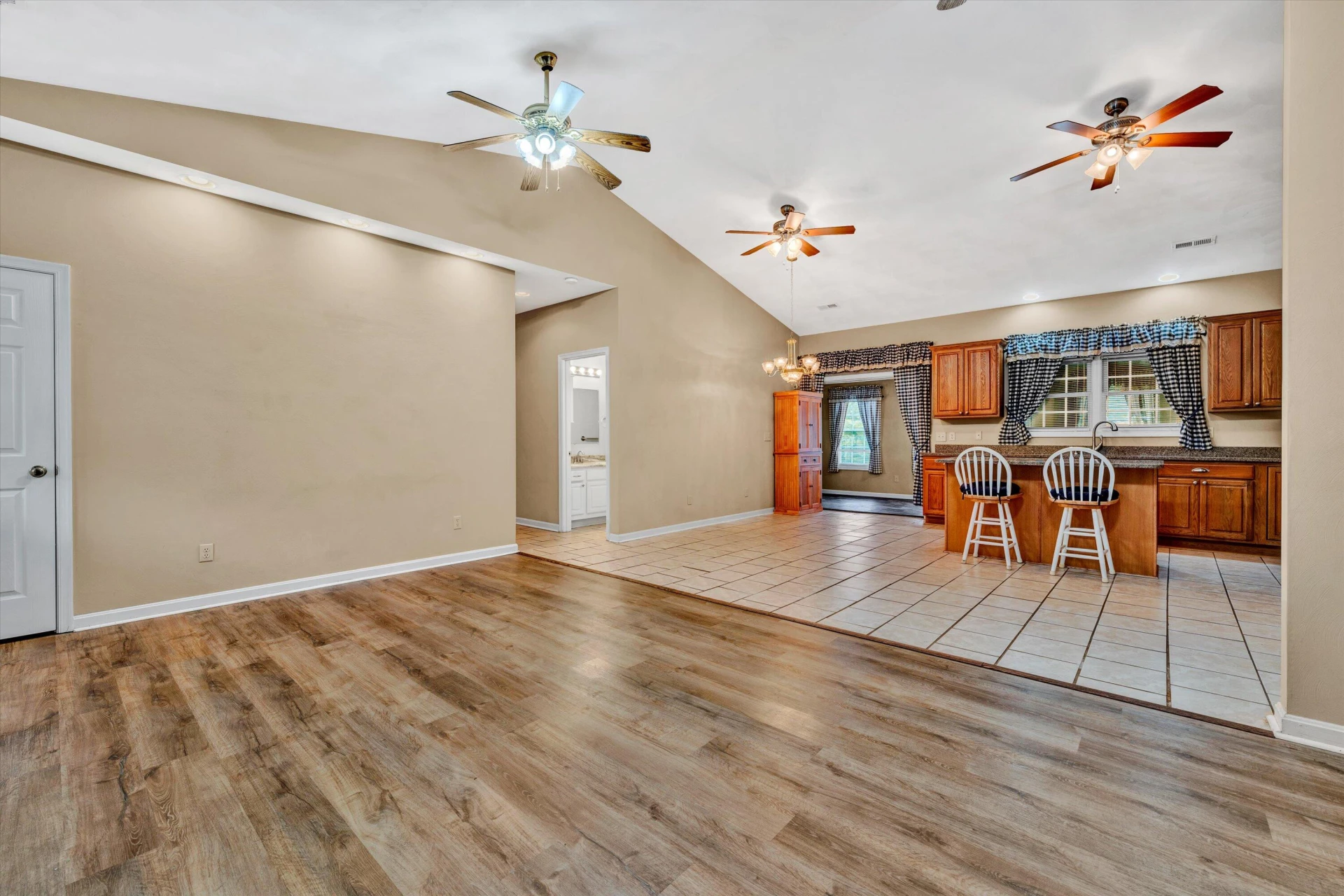 4828 Hardy RD - Photo 9
