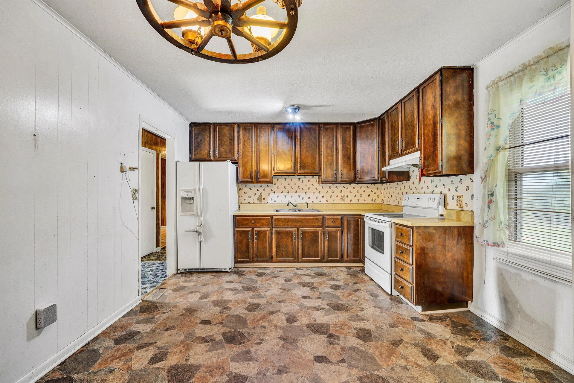 1130 DEEPWOODS RD - Photo 14