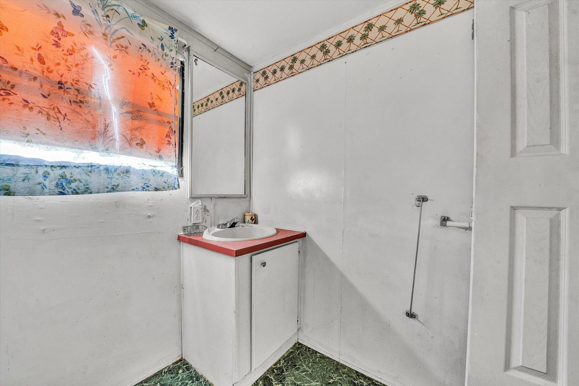 1130 DEEPWOODS RD - Photo 29