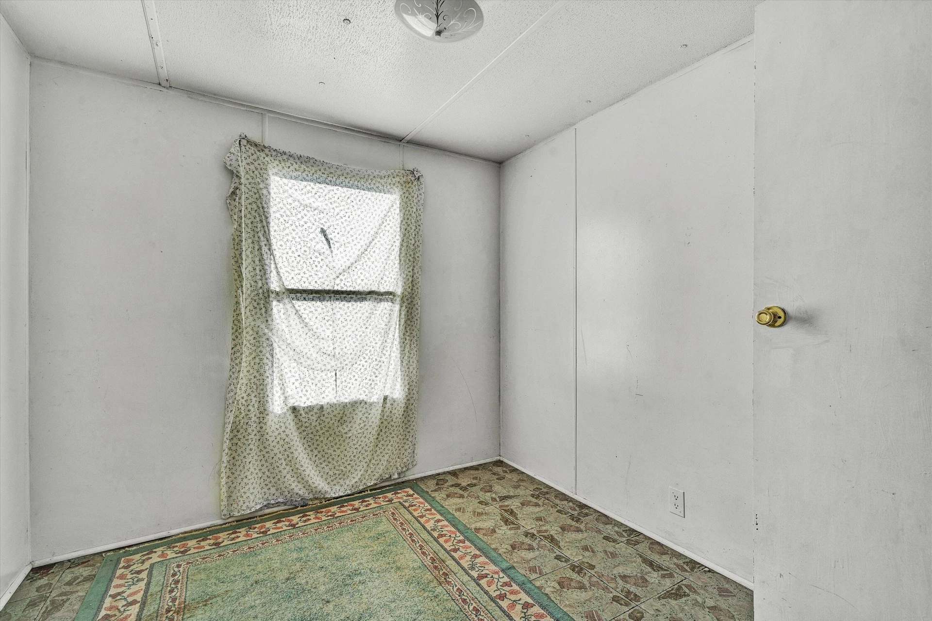 1130 DEEPWOODS RD - Photo 32