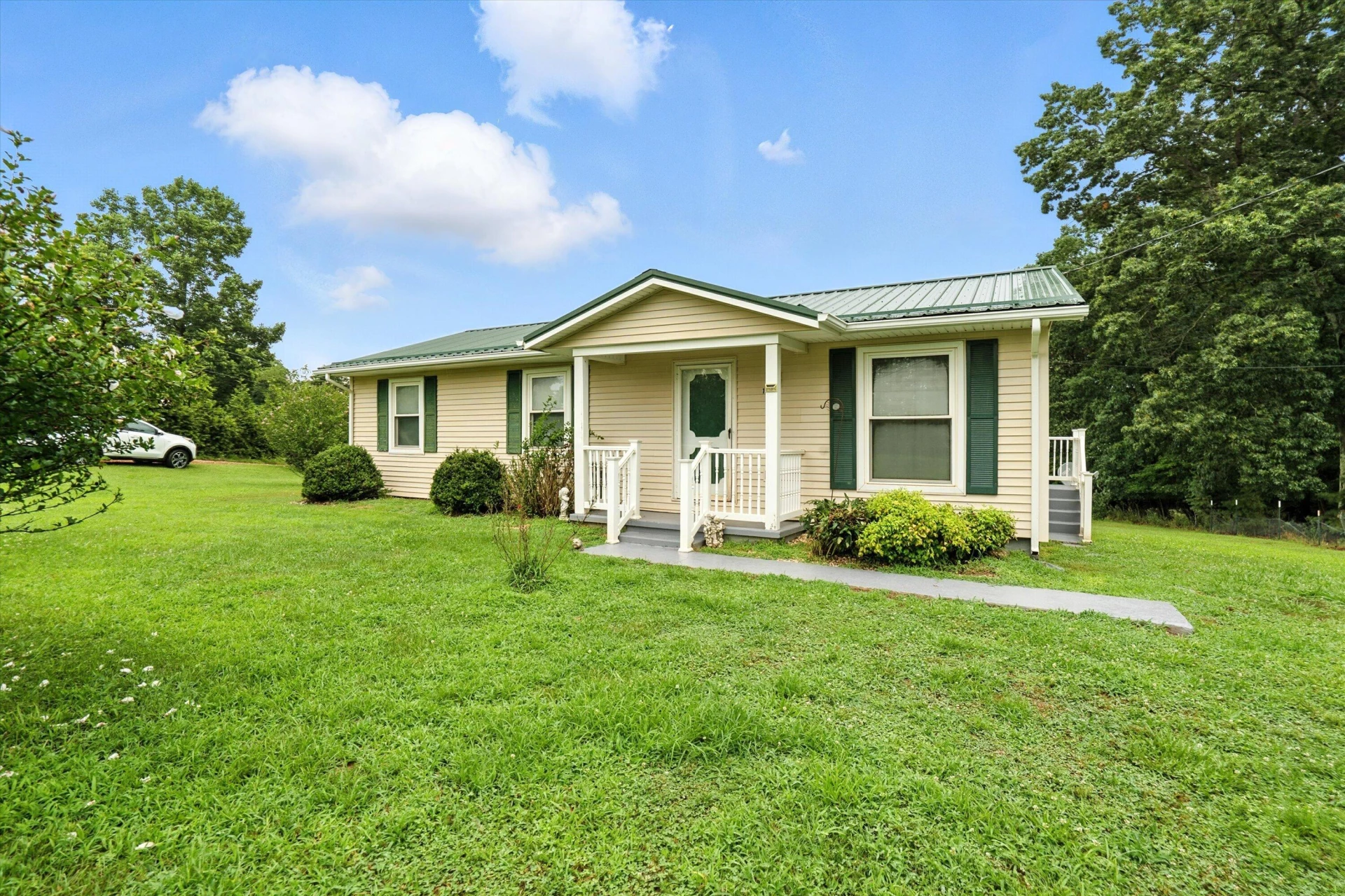 1130 DEEPWOODS RD - Photo 9