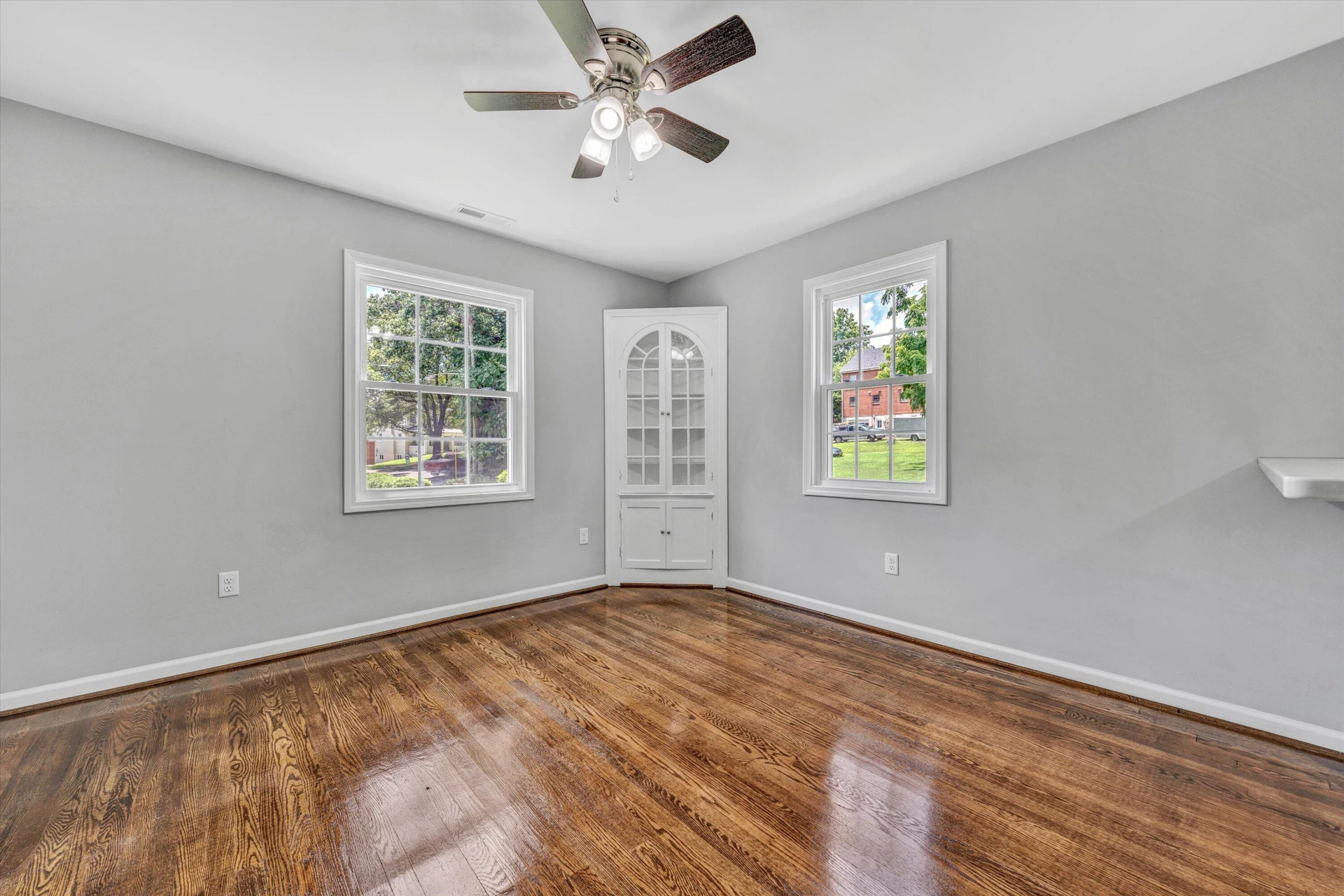 1923 Brandon AVE SW - Photo 10