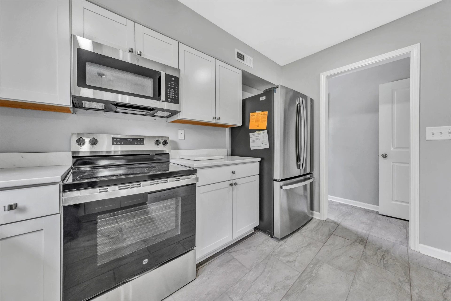 1923 Brandon AVE SW - Photo 12
