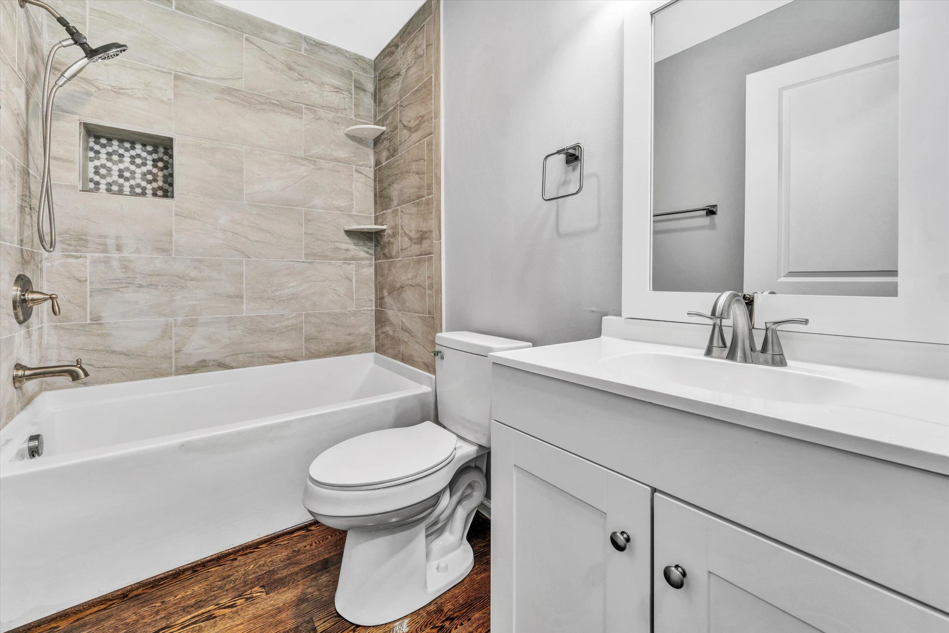 1923 Brandon AVE SW - Photo 27