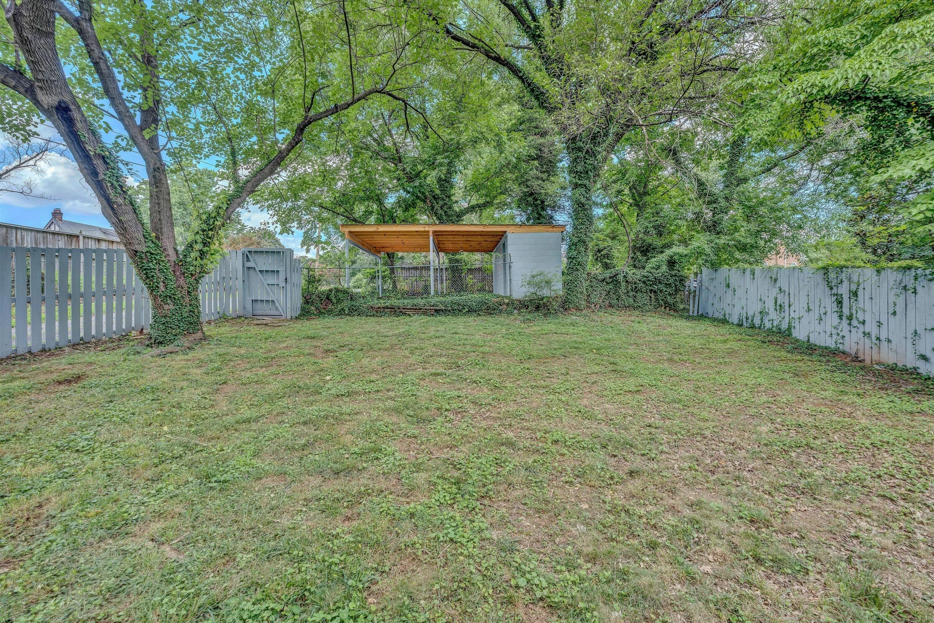 1923 Brandon AVE SW - Photo 32