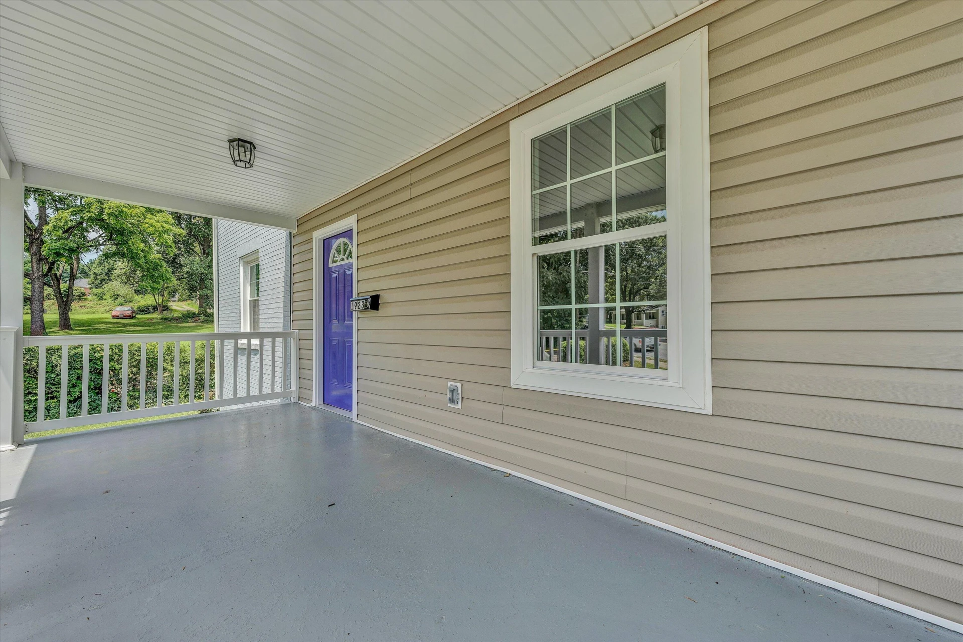 1923 Brandon AVE SW - Photo 4