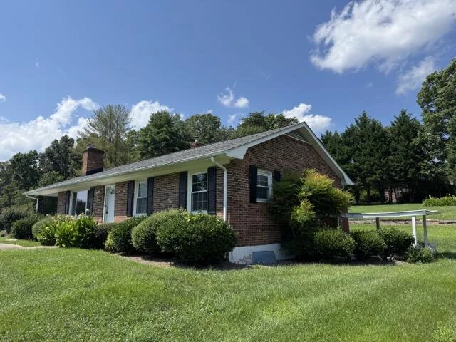 1044 Stoney Mountain RD - Photo 4