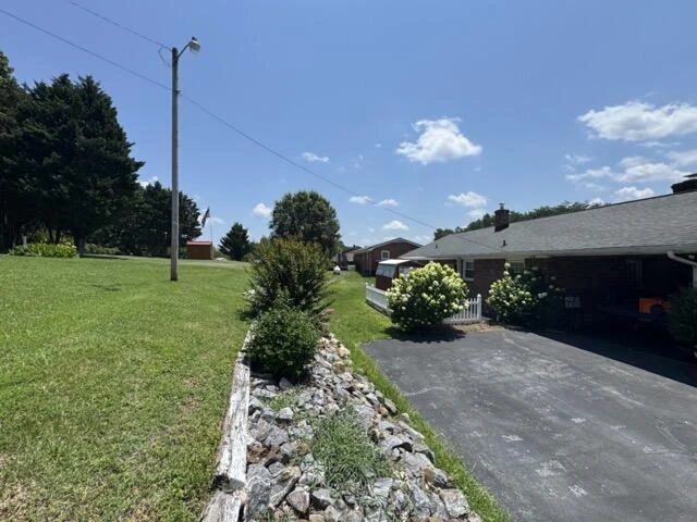 1044 Stoney Mountain RD - Photo 7