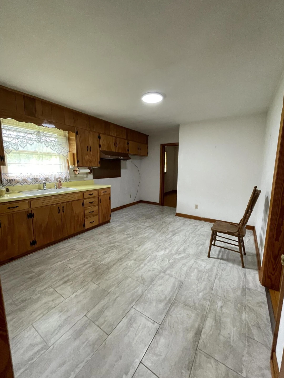 1156 Rosemont LN - Photo 18