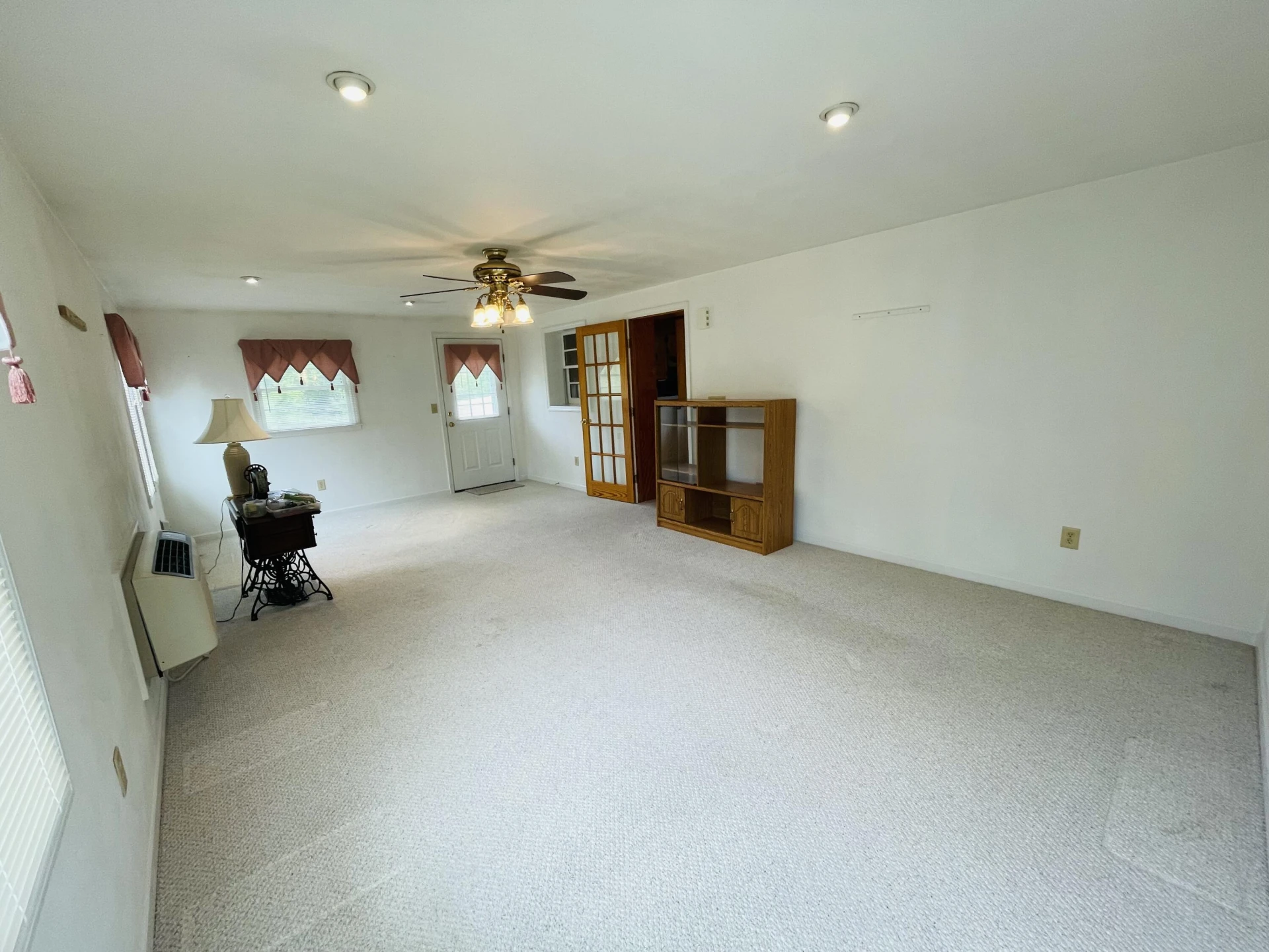 1156 Rosemont LN - Photo 21