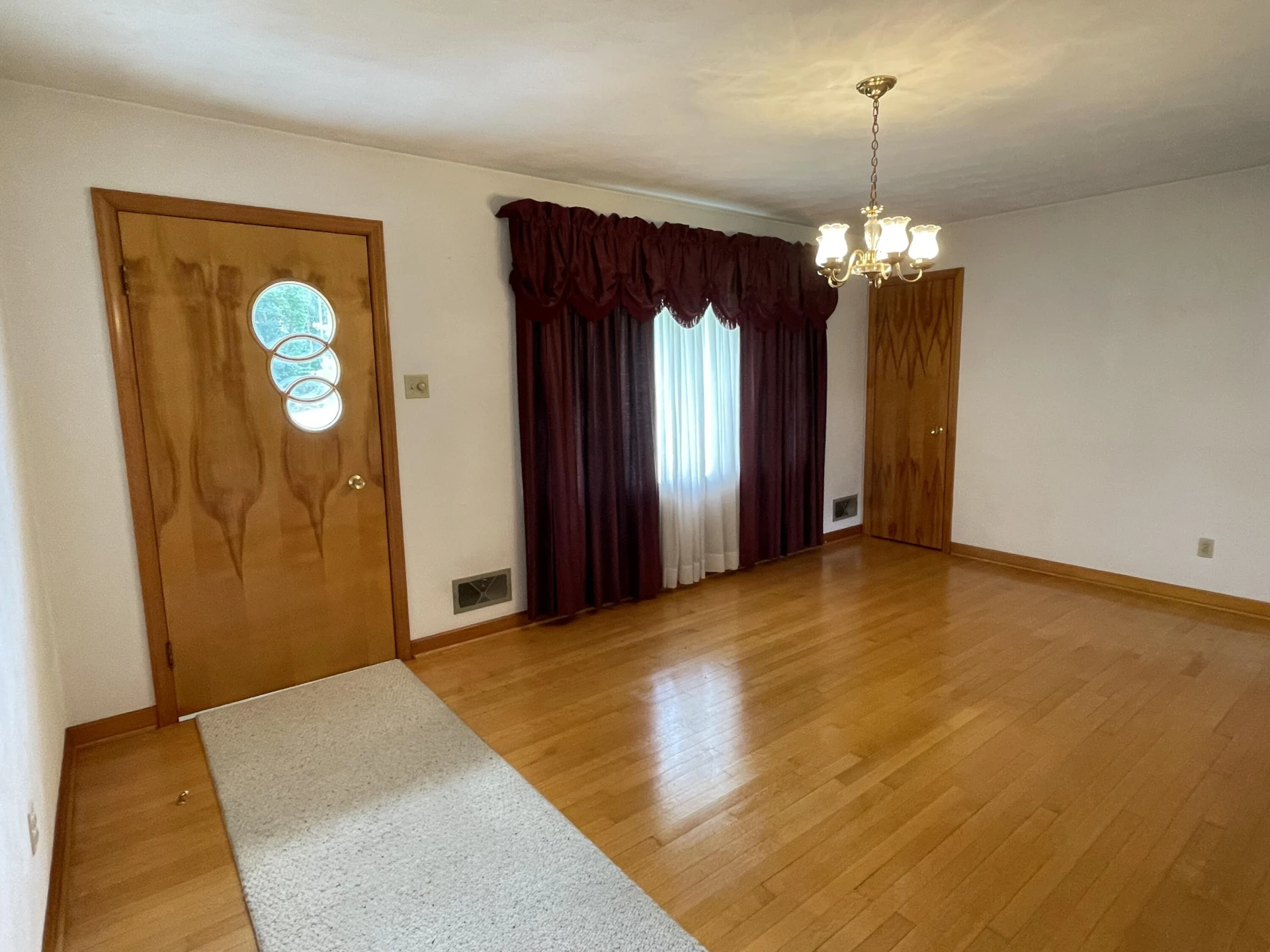1156 Rosemont LN - Photo 9