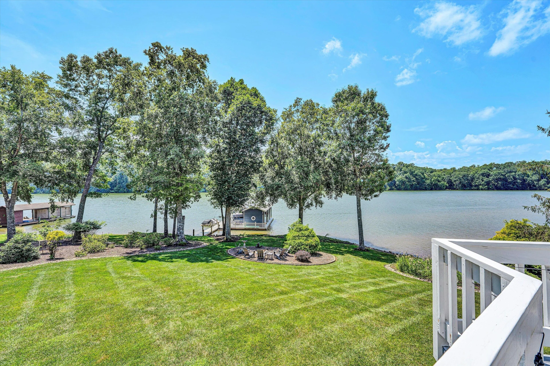242 Beech DR - Photo 2