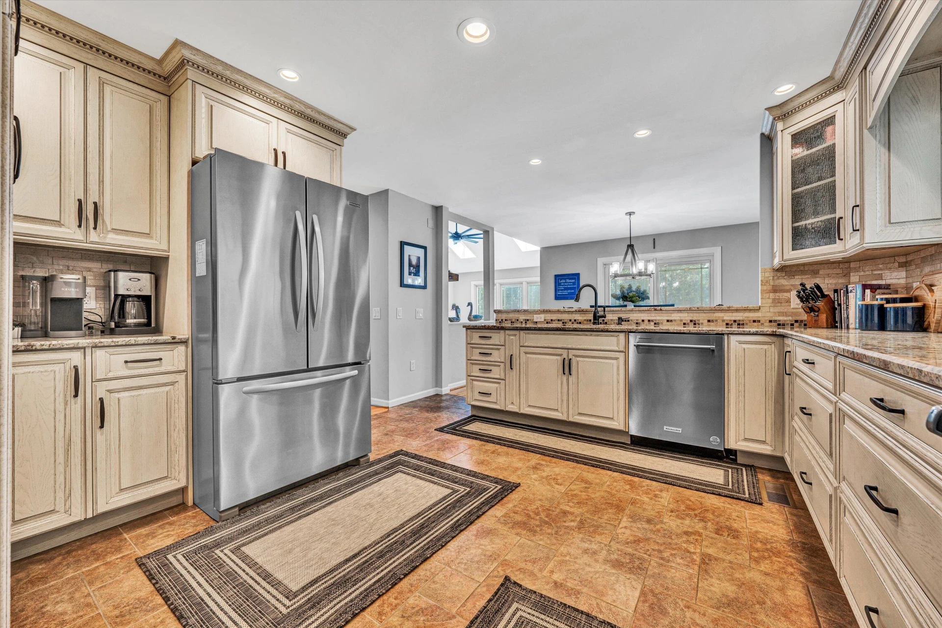 242 Beech DR - Photo 36