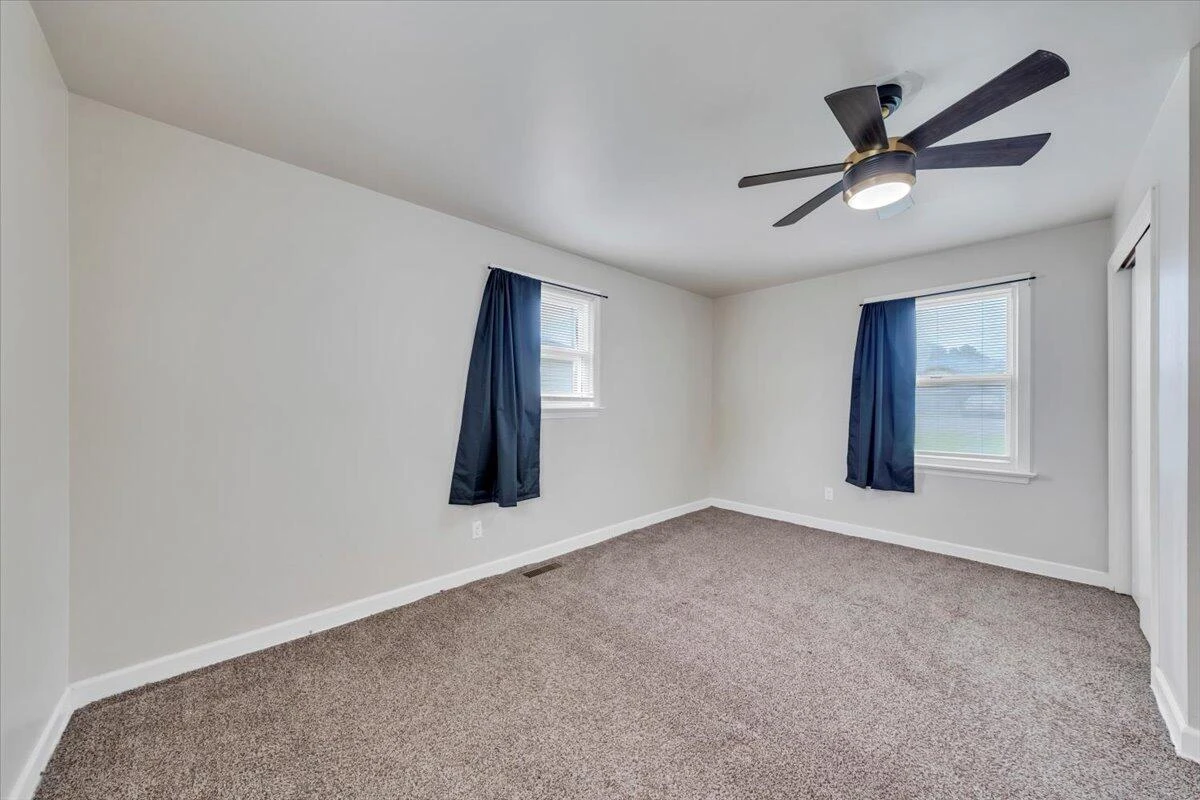 5024 MORWANDA ST NW - Photo 17