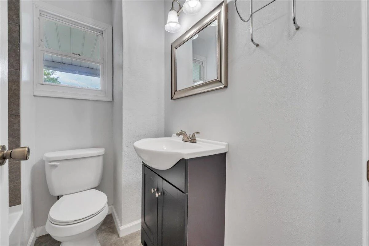 5024 MORWANDA ST NW - Photo 18