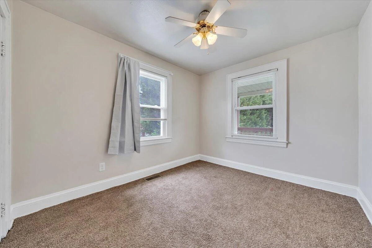 5024 MORWANDA ST NW - Photo 19