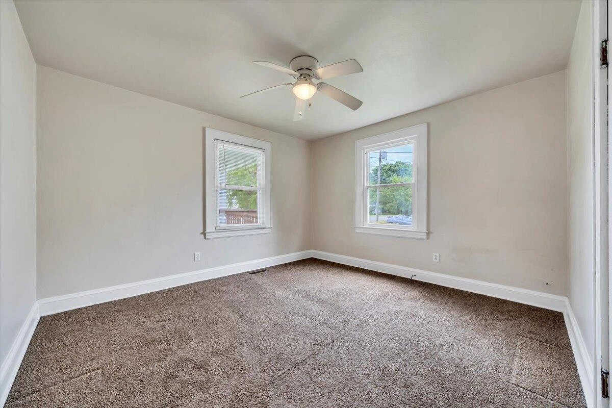 5024 MORWANDA ST NW - Photo 20